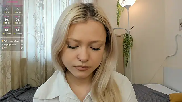 MidnightPoise online show from May 15, 7:11 am