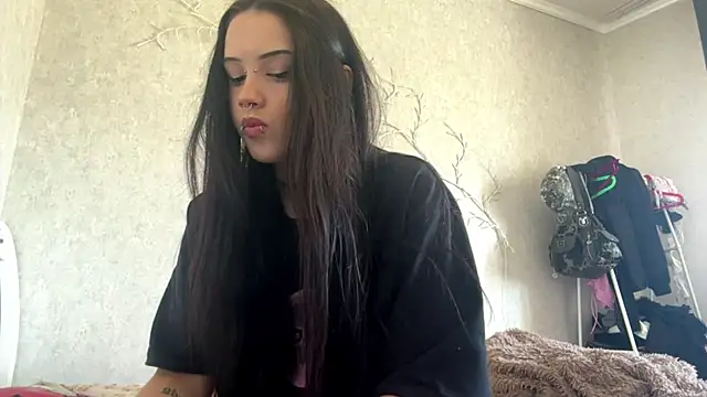 LouisePavlides online show from May 27, 1:30 pm