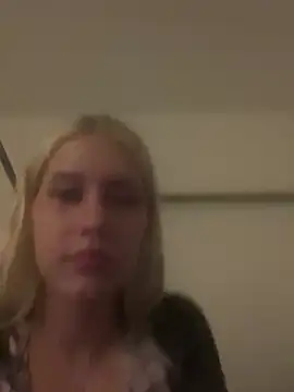 leareedxoxo online show from April 30, 3:56 am