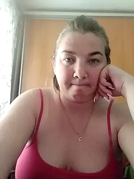 MiyaOlliver online show from May 8, 2:31 pm