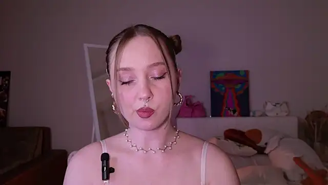 ooopsitscandy online show from July 5, 6:02 pm