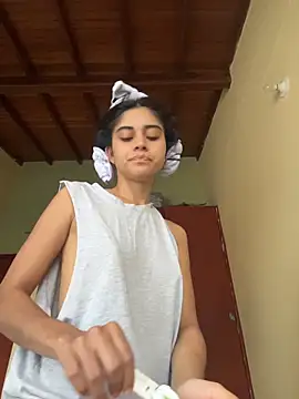 mia moonna online show from May 1, 11:24 am