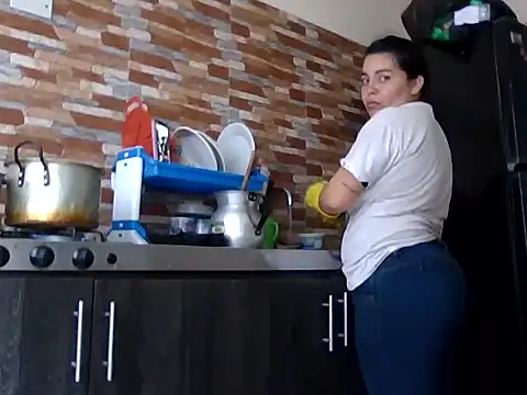SweetNataly2123 online show from May 4, 7:17 pm