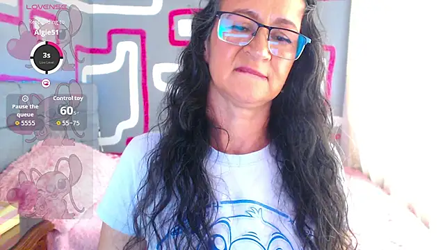 aura latinax online show from April 29, 5:30 pm