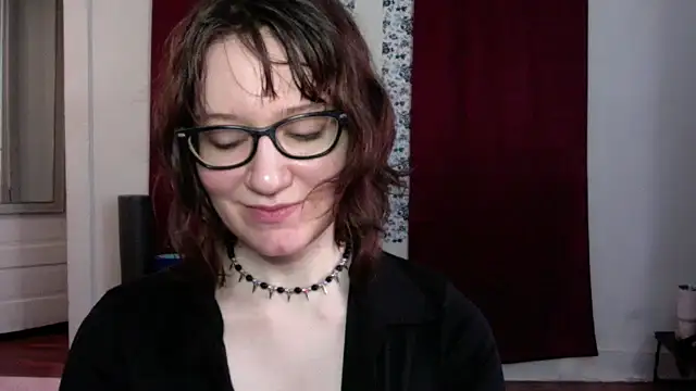 AnnywnBelle online show from May 22, 8:18 pm