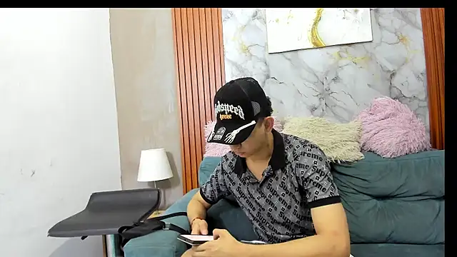 LOVE GUYS1 online show from July 5, 1:28 pm