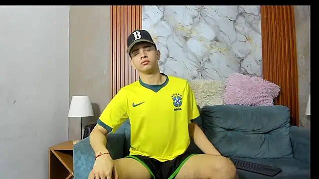 LOVE GUYS1 online show from July 1, 1:32 pm