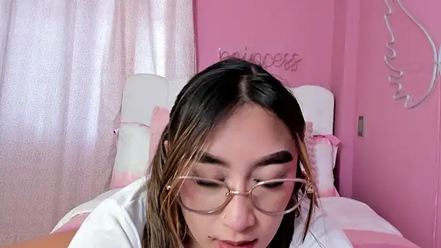 Yulieth x online show from May 25, 9:25 pm