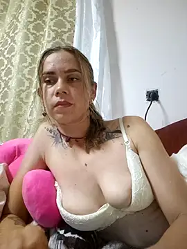Lisahoppii online show from July 12, 9:37 pm
