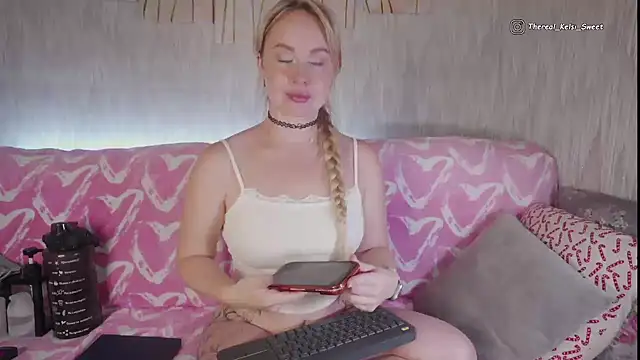 Kitty-Kelsi online show from July 14, 9:03 am
