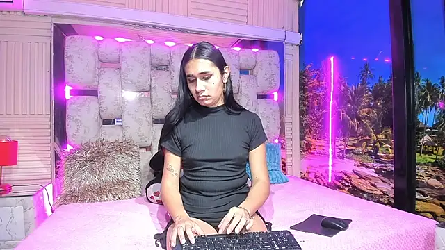 MahiaraHot online show from July 26, 3:42 pm