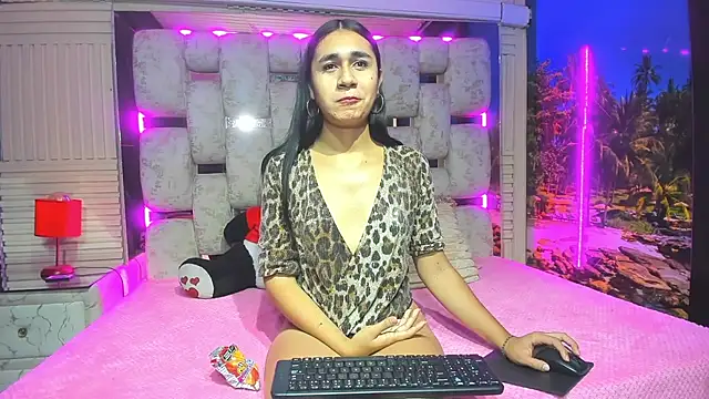 MahiaraHot online show from July 25, 1:29 pm
