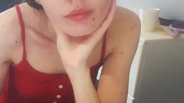 juili juili online show from April 30, 5:45 am