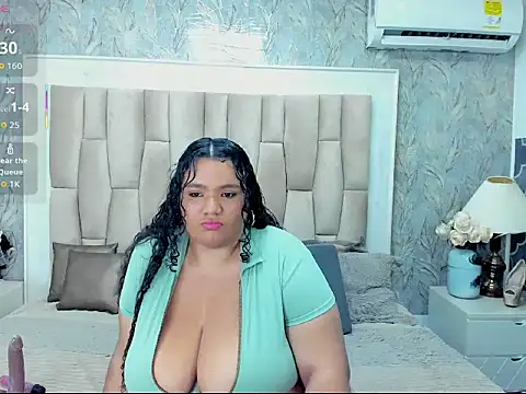 sofiabigtitsxxx online show from June 18, 4:03 am