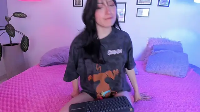 Kendaall sweet online show from June 3, 3:18 am