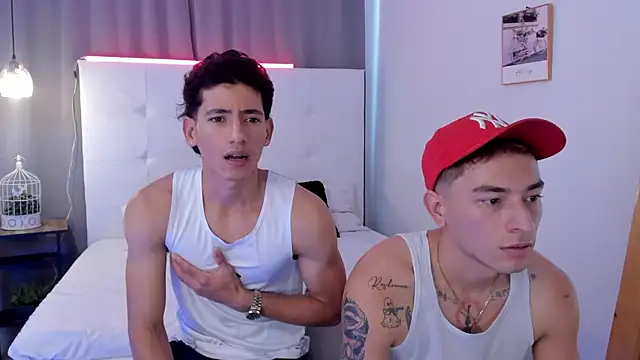 Alejo-and-Thiago online show from May 1, 3:37 pm