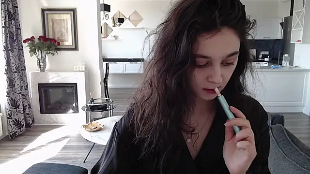cute lilia online show from May 5, 7:11 am