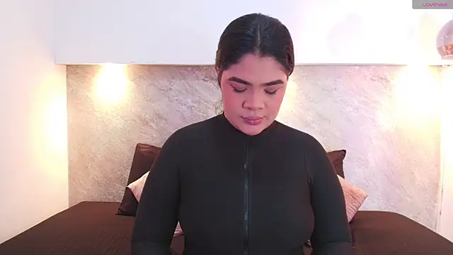 Emma  becket1 online show from June 11, 1:38 am