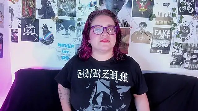 helleen21 online show from June 6, 7:25 am