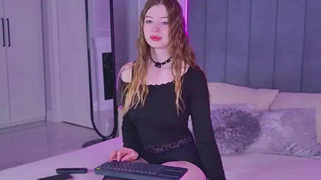 Annie Meow online show from May 31, 5:35 am