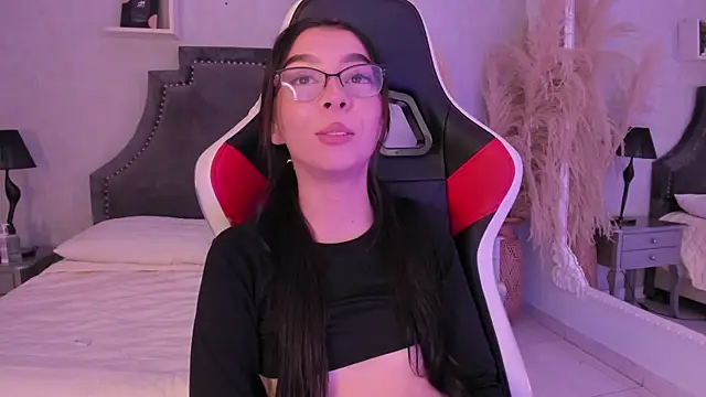 MelCherry online show from July 8, 5:20 am