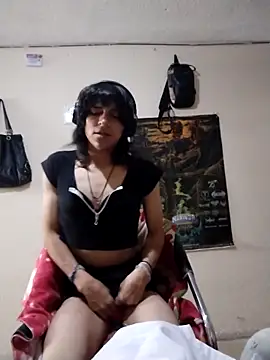 Liil bunny online show from May 9, 3:03 pm