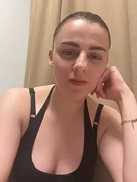 ema-emanuela online show from May 24, 9:03 pm