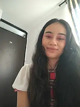 L0lita Emi12 online show from June 23, 8:51 pm