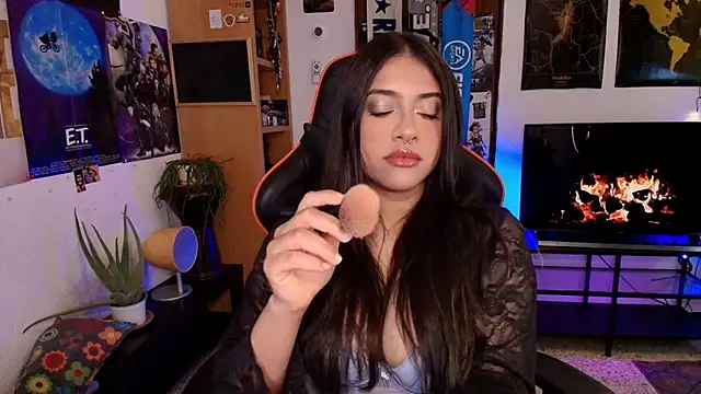 sofiaveega online show from May 8, 6:54 pm