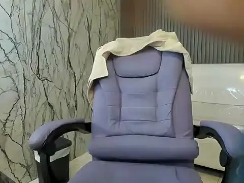 naomis 36 online show from June 3, 2:33 pm