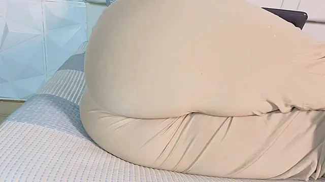 zully fox online show from June 19, 9:24 am