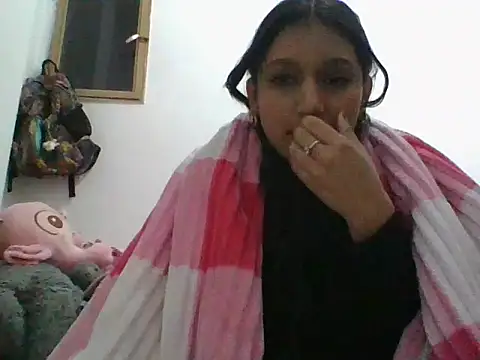 babyangel2002 online show from May 18, 6:36 pm