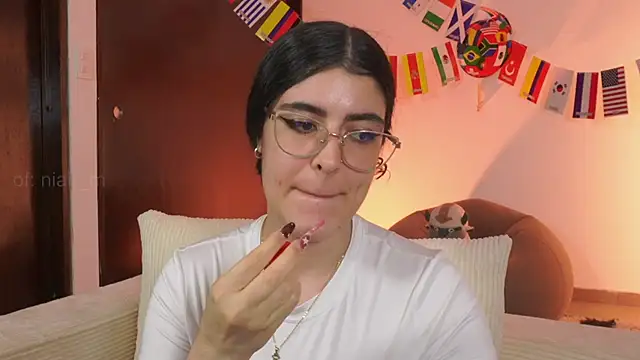  Niah online show from June 22, 3:22 am