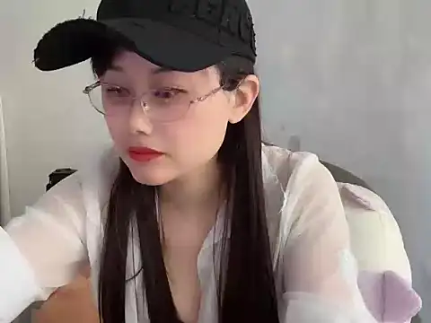 Naomi Z online show from May 9, 10:56 pm