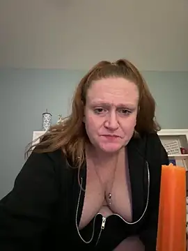 Kellilyn10 online show from June 12, 3:14 am
