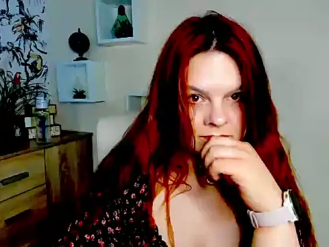 GingerKitten1 online show from May 8, 5:54 am
