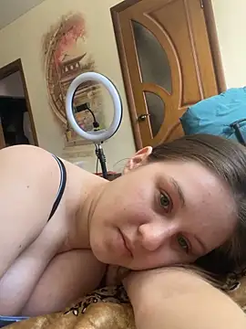 viksiss online show from June 18, 9:47 am