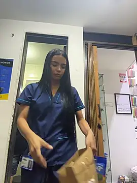 Melissa Rendon online show from July 12, 8:09 pm