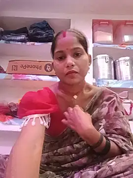 CHANDNi 700 online show from July 31, 3:13 pm