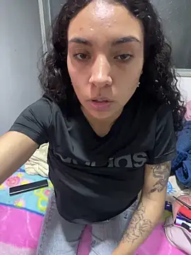 J u l i e t a online show from May 21, 11:03 pm