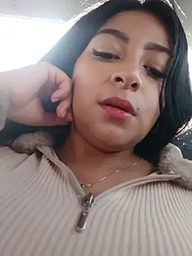 ariana foxx  online show from June 25, 1:02 pm