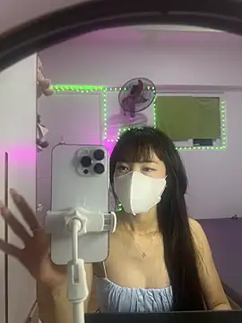 Lov3lily online show from June 14, 8:15 am