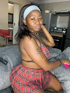 Candicakessss online show from May 11, 3:29 pm
