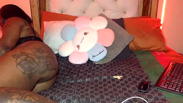 creamyamber online show from March 20, 1:21 am