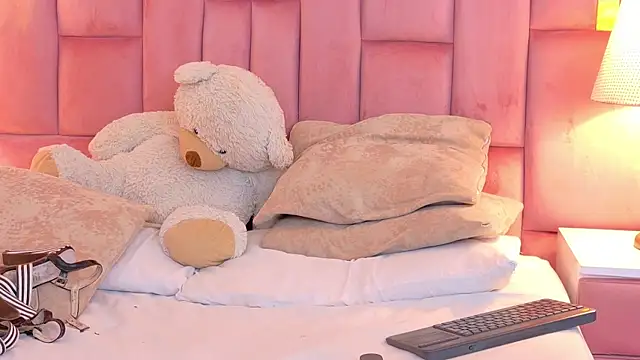 LiahRose  online show from July 23, 1:58 am