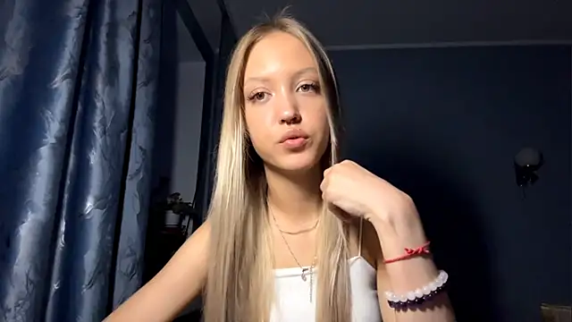 NievesHackey online show from June 16, 3:46 pm