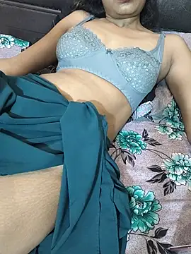 Bipasha Vasu online show from July 4, 6:48 pm
