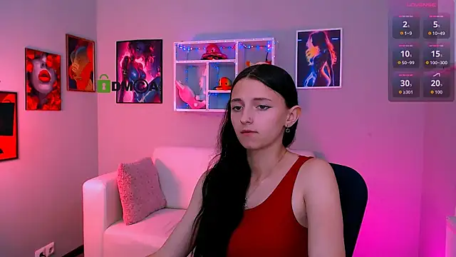 caroline honeyy online show from June 8, 1:01 pm