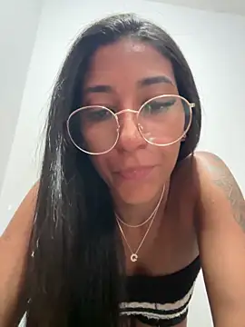 julia hoot online show from May 15, 11:29 pm