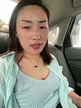 tan772294 online show from May 15, 1:54 am